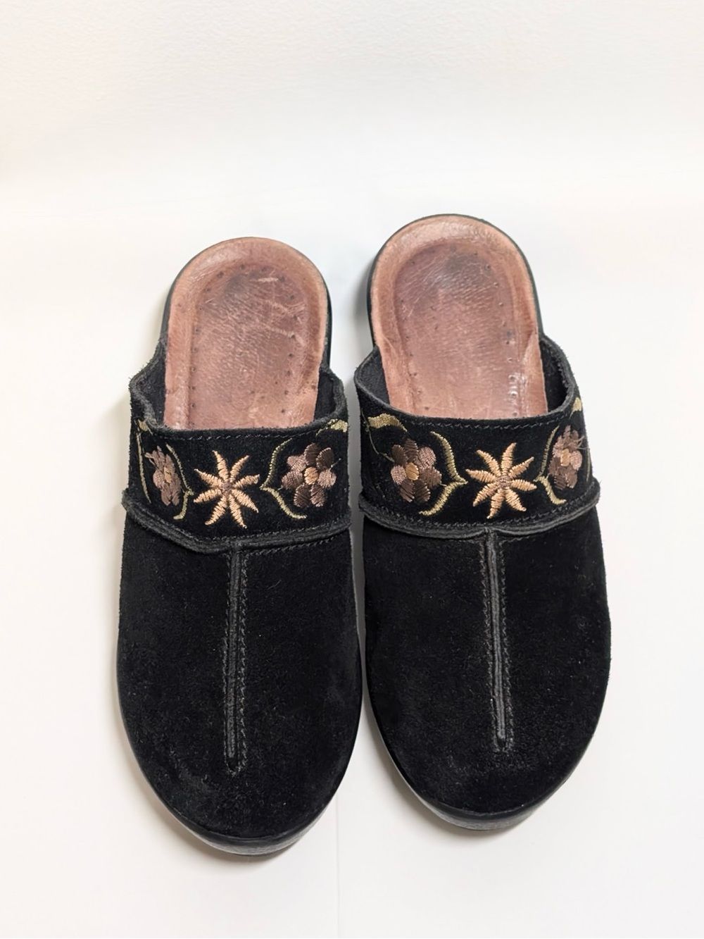 Fly Flot Italian Boho Floral Embroidered Suede Clogs Women’s Size EU 37